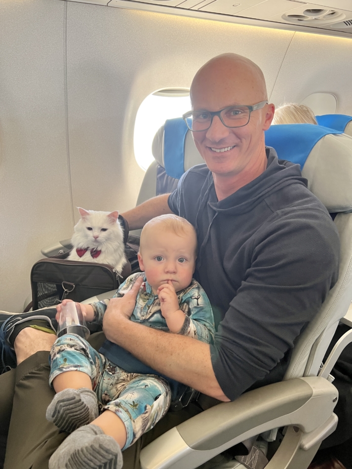 Flying LOT Polish Airlines with Infant and cat in cabin