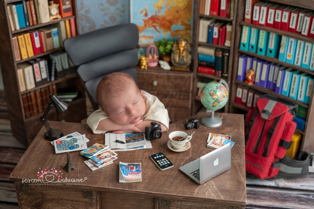 travel-themed newborn photoshoot